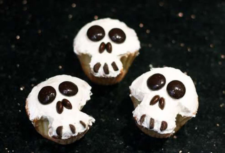 skull cupcakes