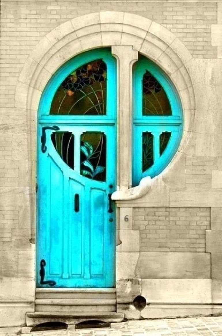 Asymmetric Door