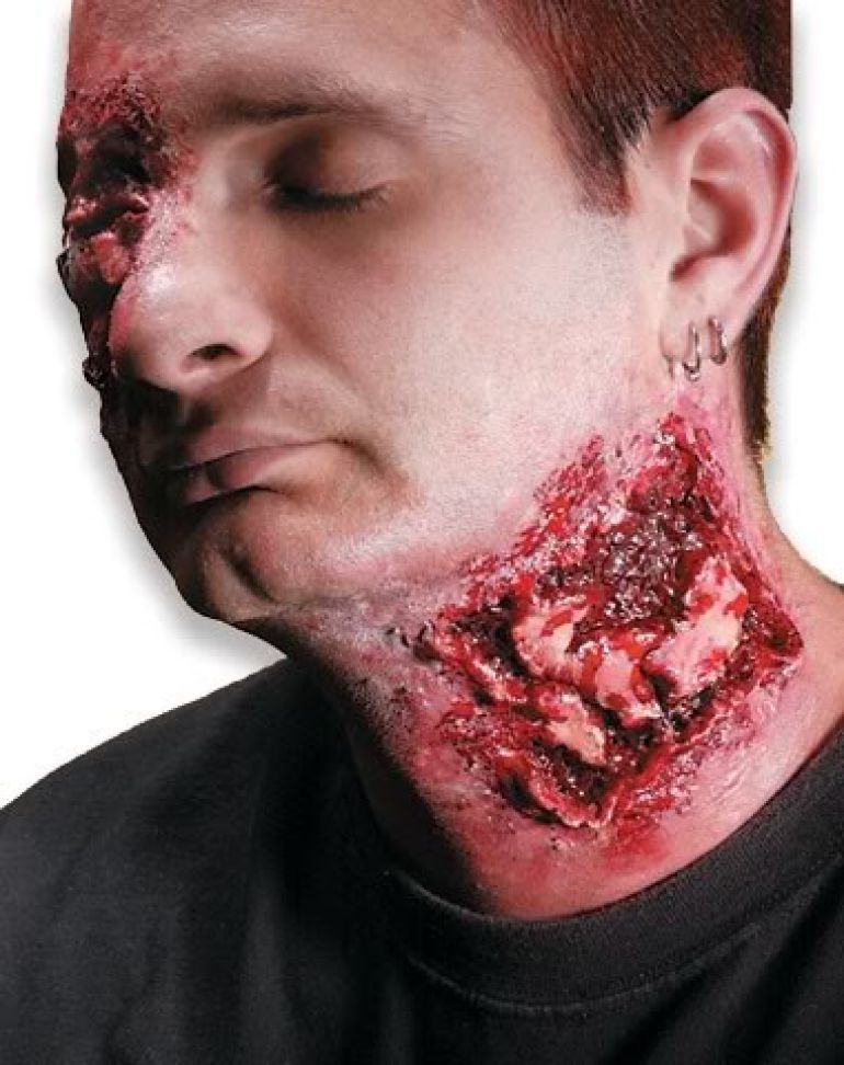 scary neck