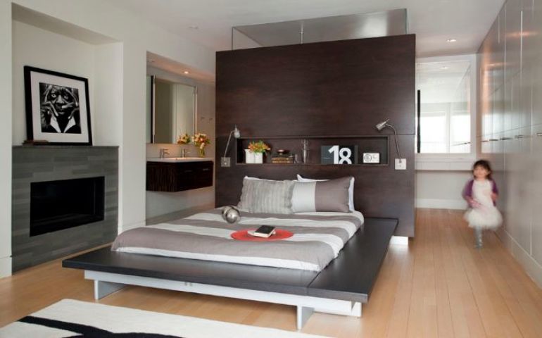 headboard.JPG
