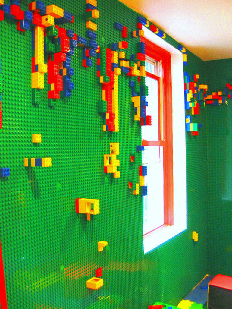 Duplo on every wall