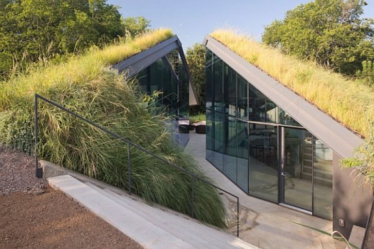 Top 10 Unbelievable Underground Homes