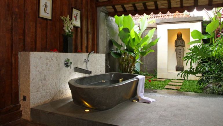 Bath33.JPG