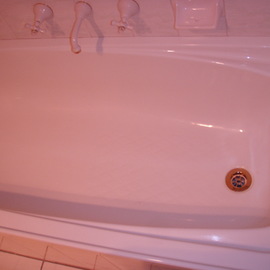 Bath tub